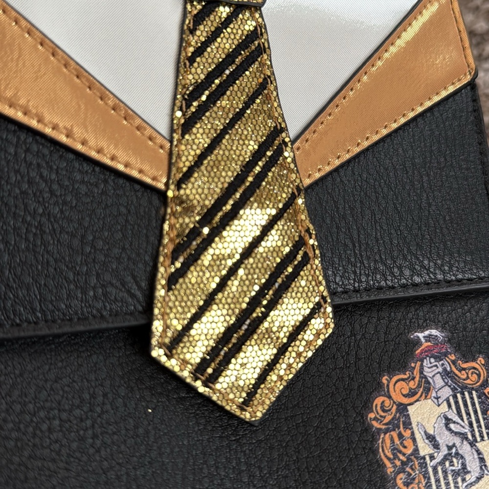 Hufflepuff Backpack - Picture 3 of 11